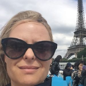 Meet your Posher, Jennifer